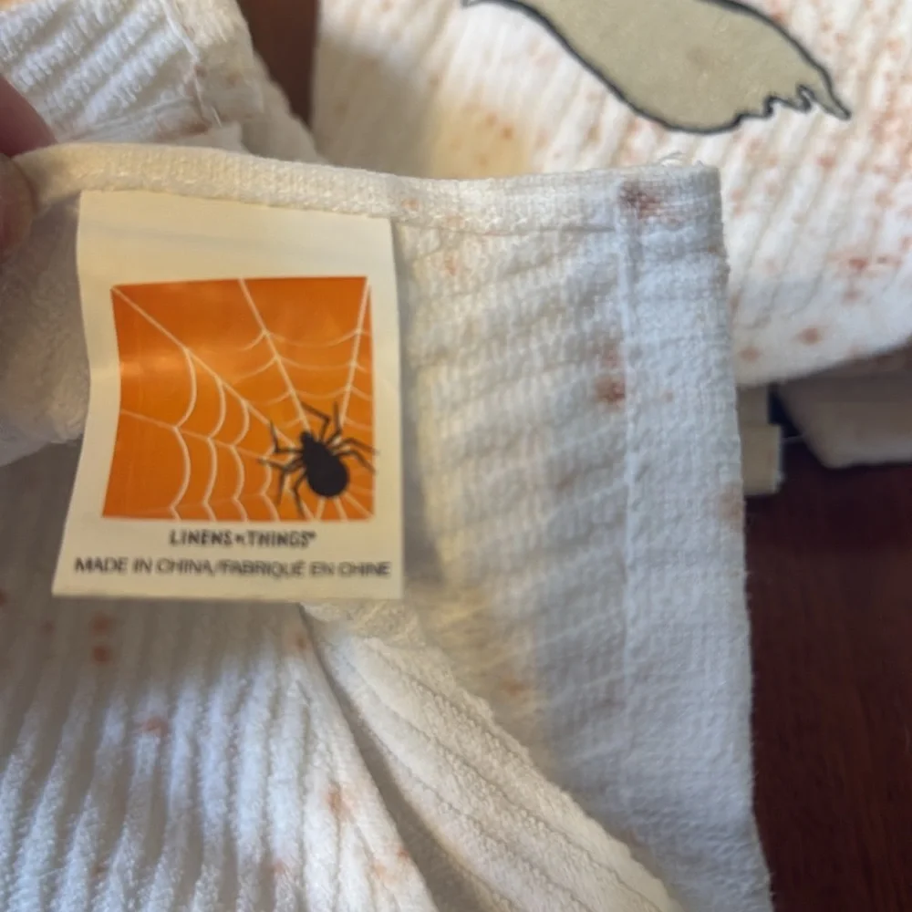 Halloween ghost pumpkin witch kitchen towels and oven mitts Linens & Things new